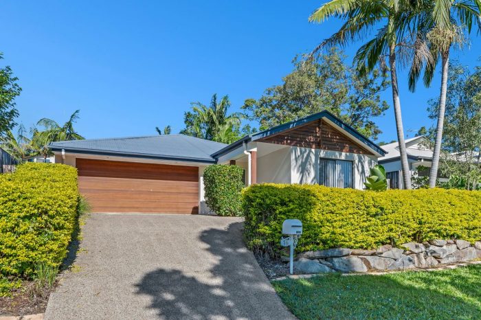 16 Frog Rock Crescent Reedy Creek QLD 4227, Australia