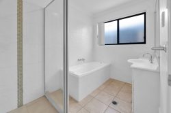 16 Frog Rock Crescent Reedy Creek QLD 4227, Australia