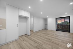 1/255 Fisher St Cloverdale WA 6105, Australia