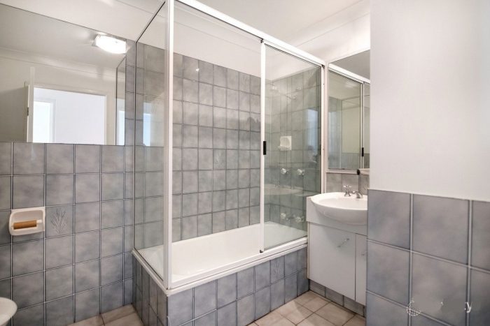 Unit 40/42 Beach Parade Surfers Paradise QLD 4217, Australia