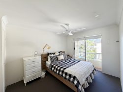 Unit 40/42 Beach Parade Surfers Paradise QLD 4217, Australia