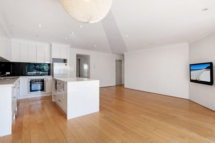 Unit 40/42 Beach Parade Surfers Paradise QLD 4217, Australia
