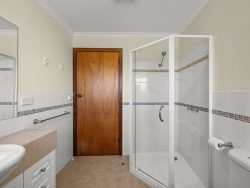 274 Gray St Hamilton VIC 3300, Australia