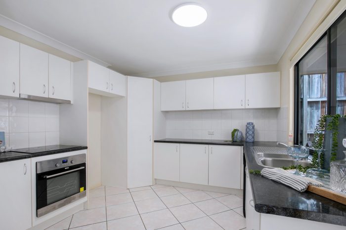 Unit 32/12 Greendale Way Carindale QLD 4152, Australia
