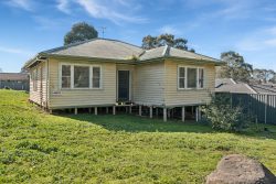 53 Hawdon St Broadford VIC 3658, Australia
