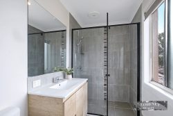 2 Heathwood St Taigum QLD 4018, Australia