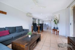 2 Heathwood St Taigum QLD 4018, Australia