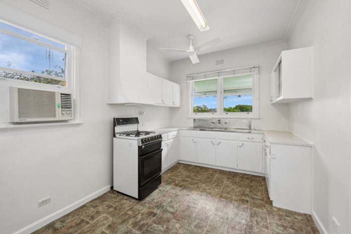 15 Hewitt Ave Kennington VIC 3550, Australia
