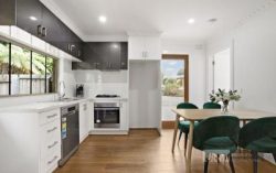 Unit 1/13-15 Jordan Grove Glen Waverley VIC 3150, Australia