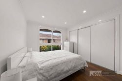Unit 1/13-15 Jordan Grove Glen Waverley VIC 3150, Australia
