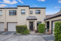 Unit 3/132 Kate St Carina QLD 4152, Australia
