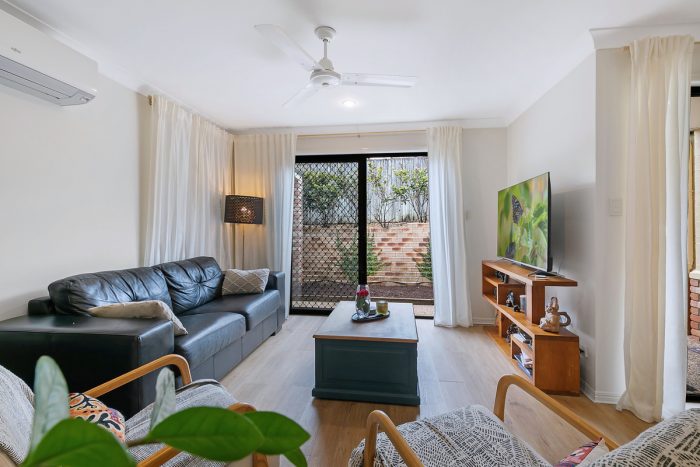 Unit 3/132 Kate St Carina QLD 4152, Australia