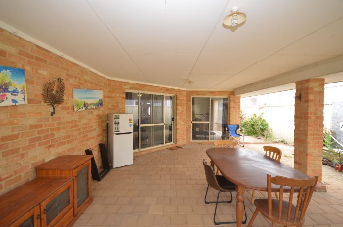 41 Lord Hobart Dr Madora Bay WA 6210, Australia
