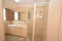 41 Lord Hobart Dr Madora Bay WA 6210, Australia