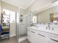 8 Greendale Pl Kelmscott WA 6111, Australia