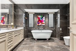 40 Monomeath Ave Canterbury VIC 3126, Australia