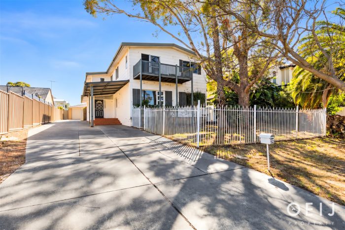 52 Regent Ave Mount Pleasant WA 6153, Australia