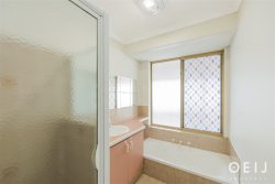 16 Sunshine Pl Bibra Lake WA 6163, Australia
