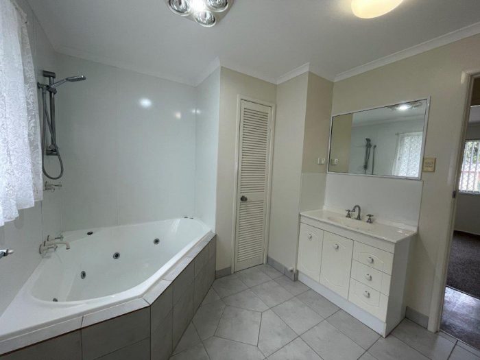 41 Phillip Street Mount Pleasant QLD 4740, Australia