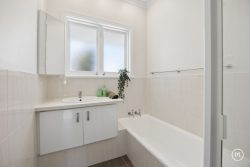 5 Klenk Rd Attadale WA 6156, Australia