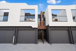 Unit 13/7 Renver Rd Clayton VIC 3168, Australia