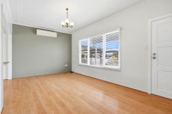 39 Robin Cres Woy Woy NSW 2256, Australia