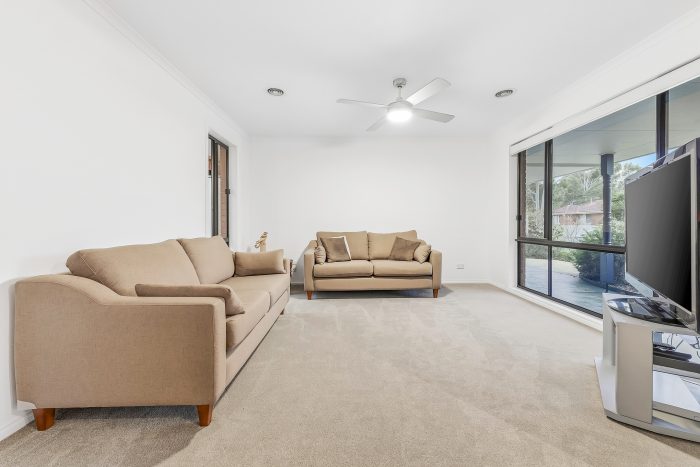 23 Sir Thomas Dr Pakenham VIC 3810, Australia