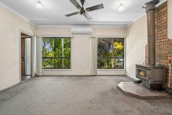17 Steven St Waterford Park VIC 3658, Australia