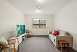 61 Cowie Rd Carseldine QLD 4034, Australia