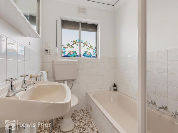 Unit 2/2 Sunnyside Grove Semaphore Park SA 5019, Australia