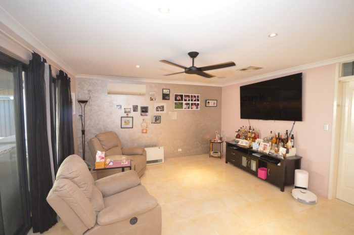 7 Teesdale Way Baldivis WA 6171, Australia