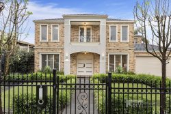 2 Tiernan St Glen Waverley VIC 3150, Australia