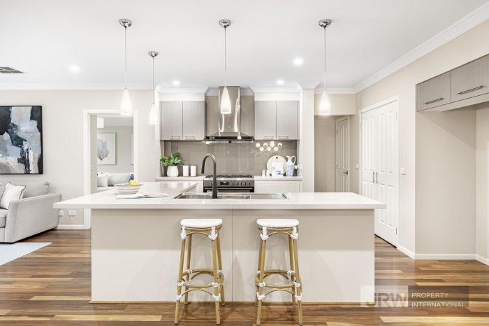 2 Tiernan St Glen Waverley VIC 3150, Australia