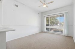 27 Trafalgar Ave Woy Woy NSW 2256, Australia