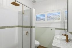 27 Trafalgar Ave Woy Woy NSW 2256, Australia