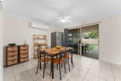 17 Wagner Rd Murrumba Downs QLD 4503, Australia