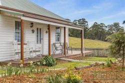 6 Waldie Dr Lower Snug TAS 7054, Australia
