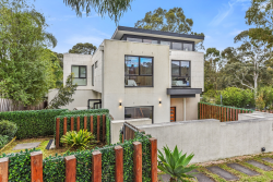1/577 Waverley Rd Glen Waverley VIC 3150, Australia