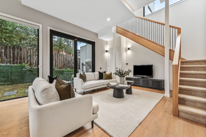 1/577 Waverley Rd Glen Waverley VIC 3150, Australia
