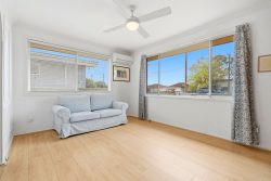 29 Wentworth Ave Woy Woy NSW 2256, Australia