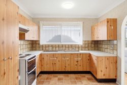 29 Wentworth Ave Woy Woy NSW 2256, Australia