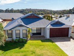 60 Cherry Hills Circle Dunsborough WA 6281, Australia